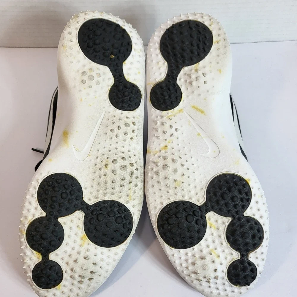Nike‎ Roshe One Black White Golf Shoes Sneakers Womens Size 7.5 CD6066-001